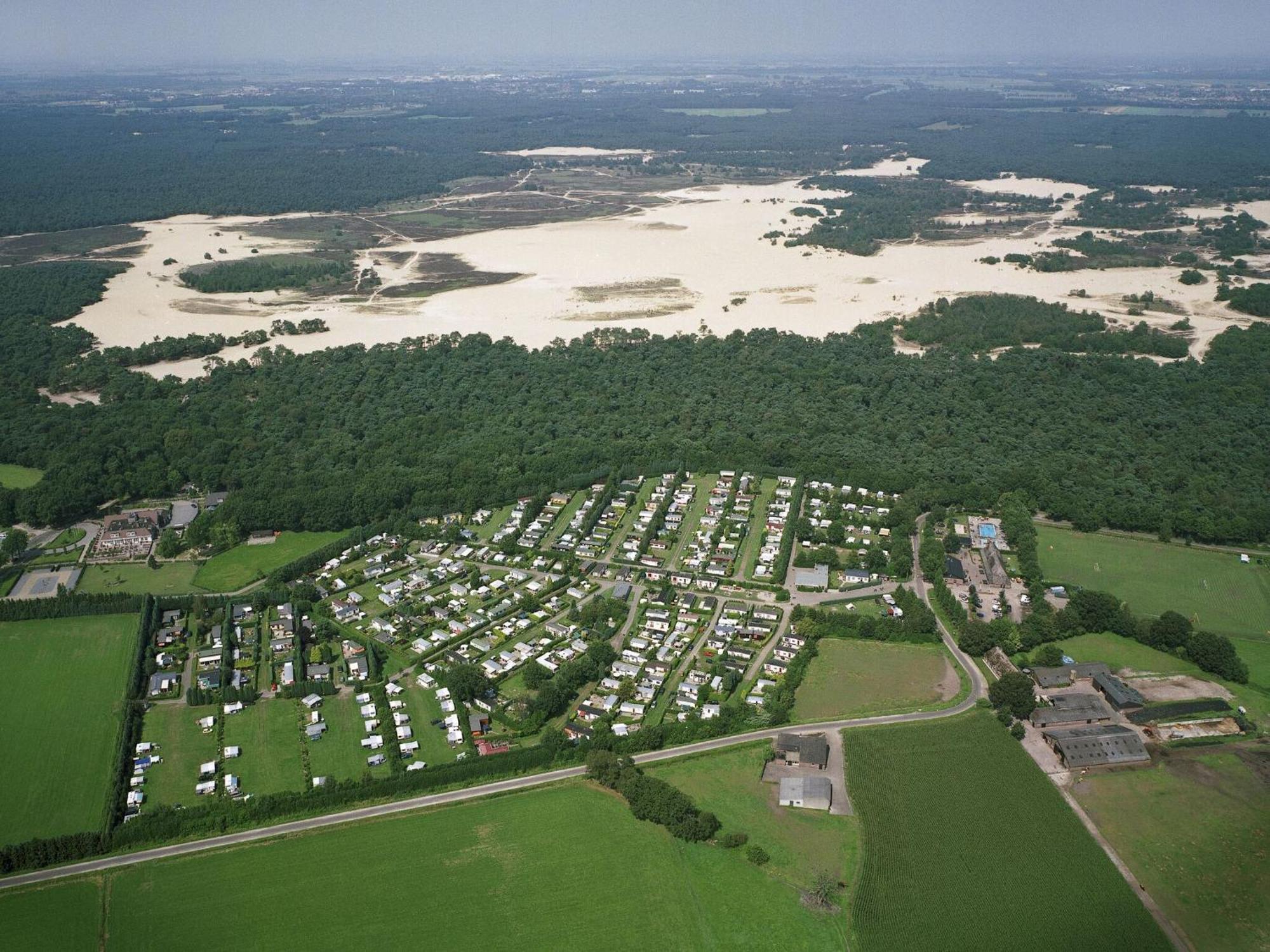 Chalet Near The Loonse And Drunense Duinen Udenhout Eksteriør billede